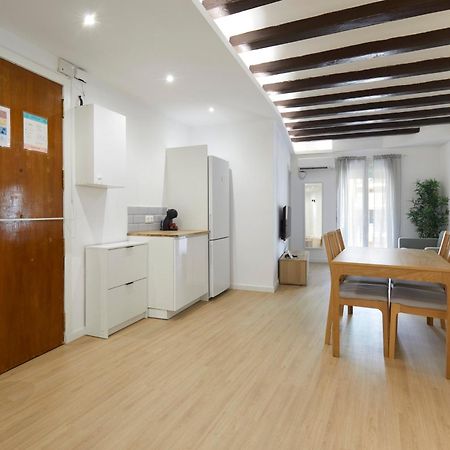 17 Nice Apartment Next To El Molino Барселона Екстериор снимка