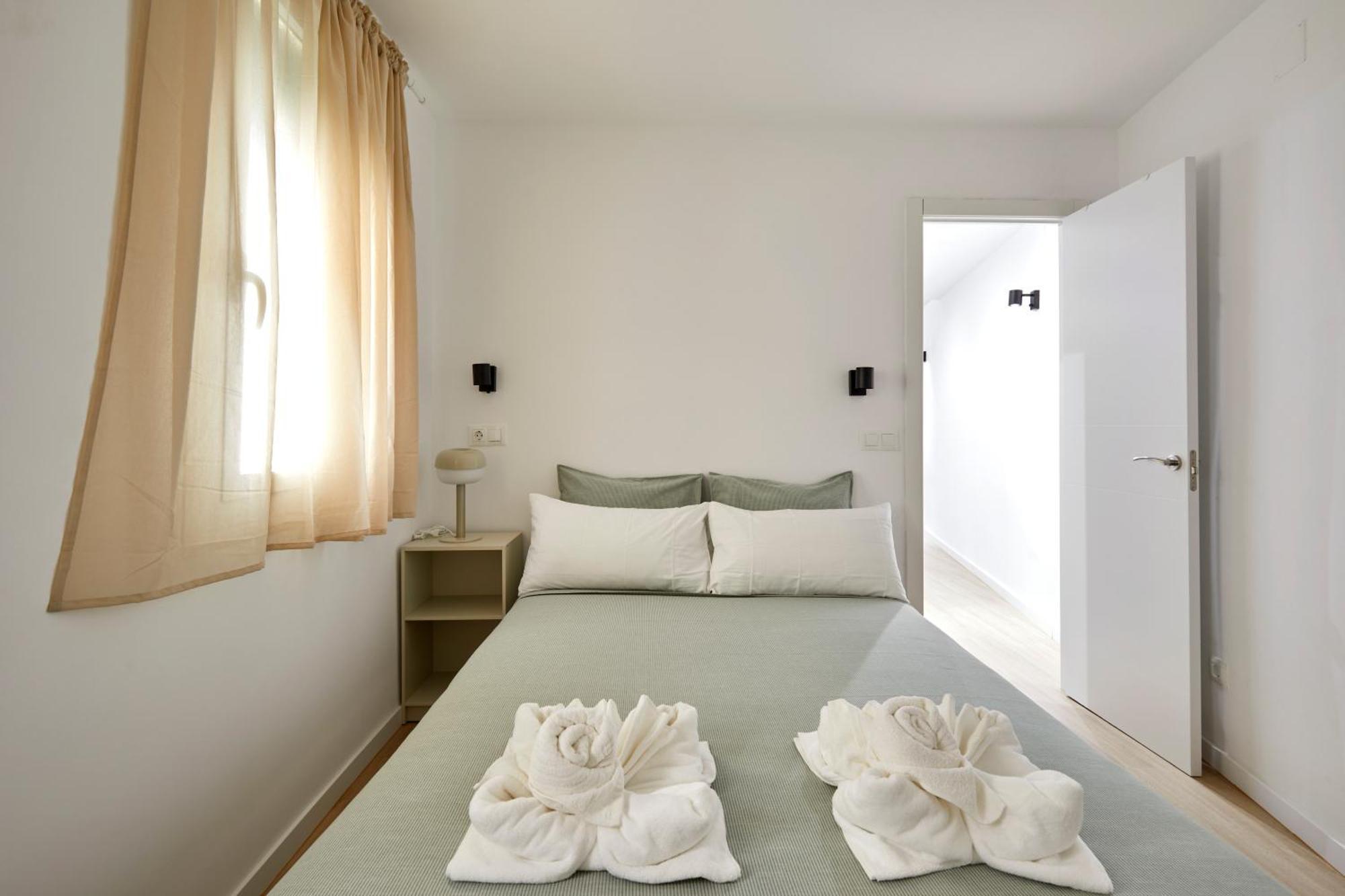 17 Nice Apartment Next To El Molino Барселона Екстериор снимка