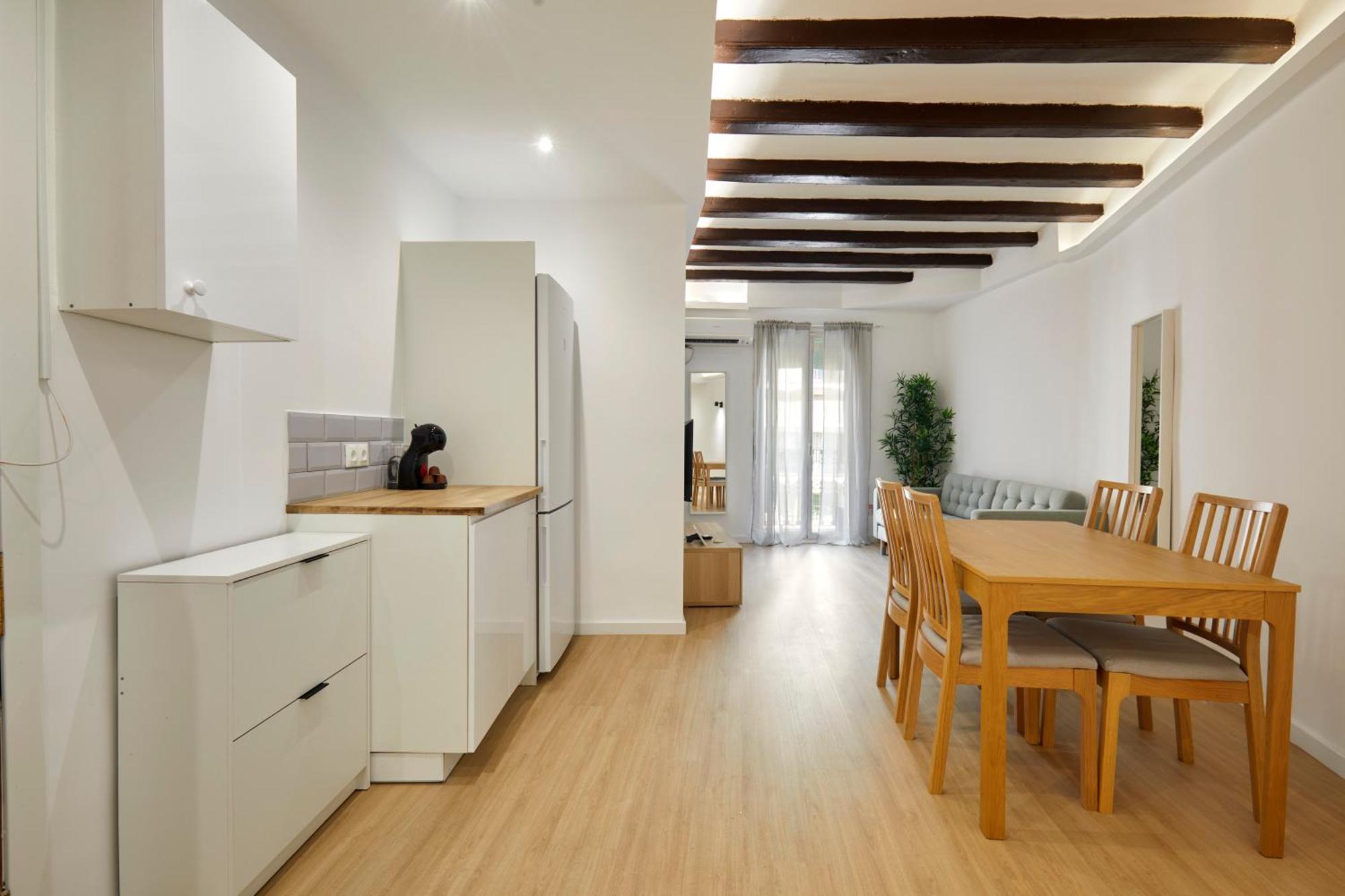 17 Nice Apartment Next To El Molino Барселона Екстериор снимка