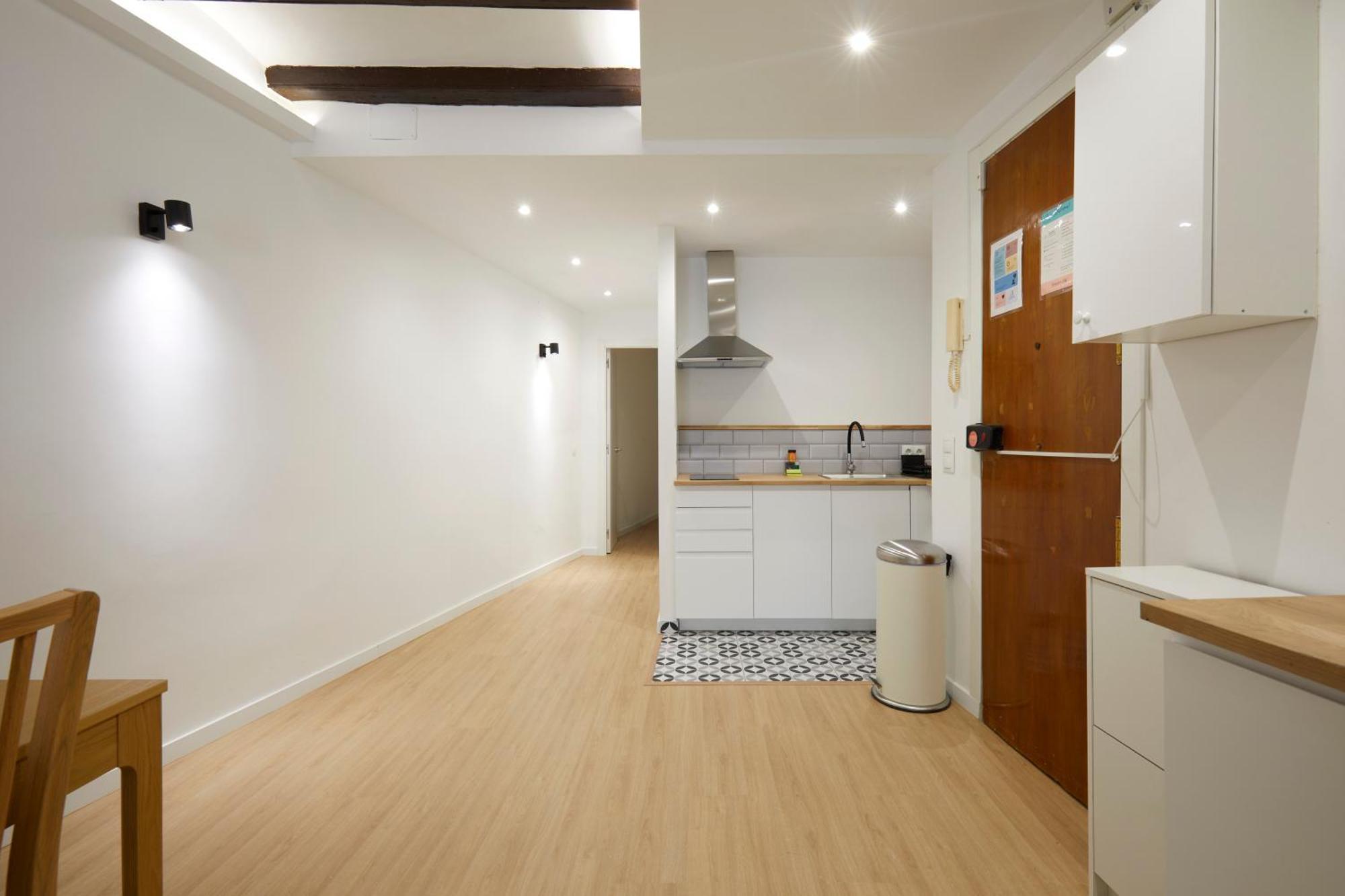 17 Nice Apartment Next To El Molino Барселона Екстериор снимка